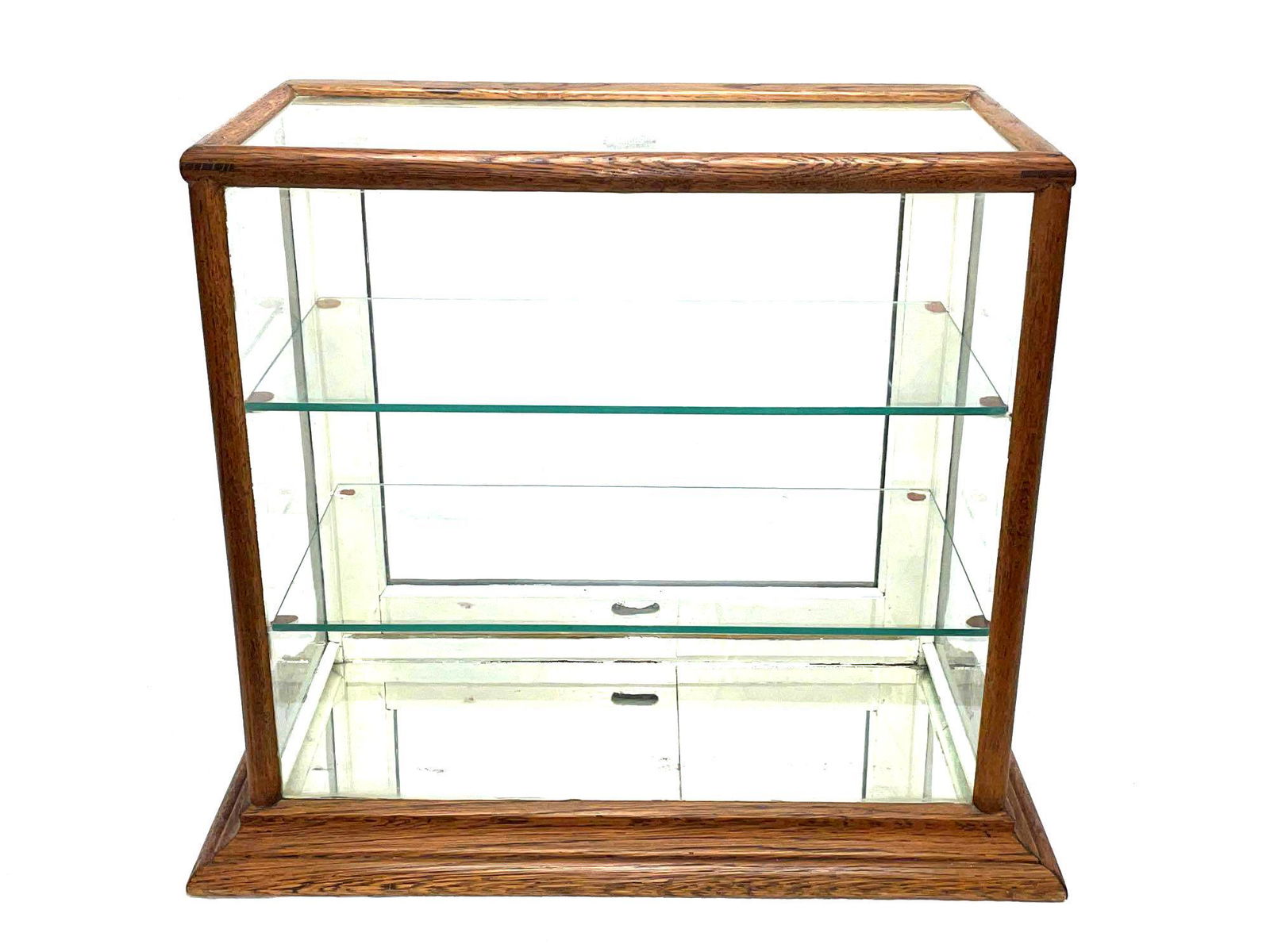 American Country Oak Tower Display Case (1 of 17)