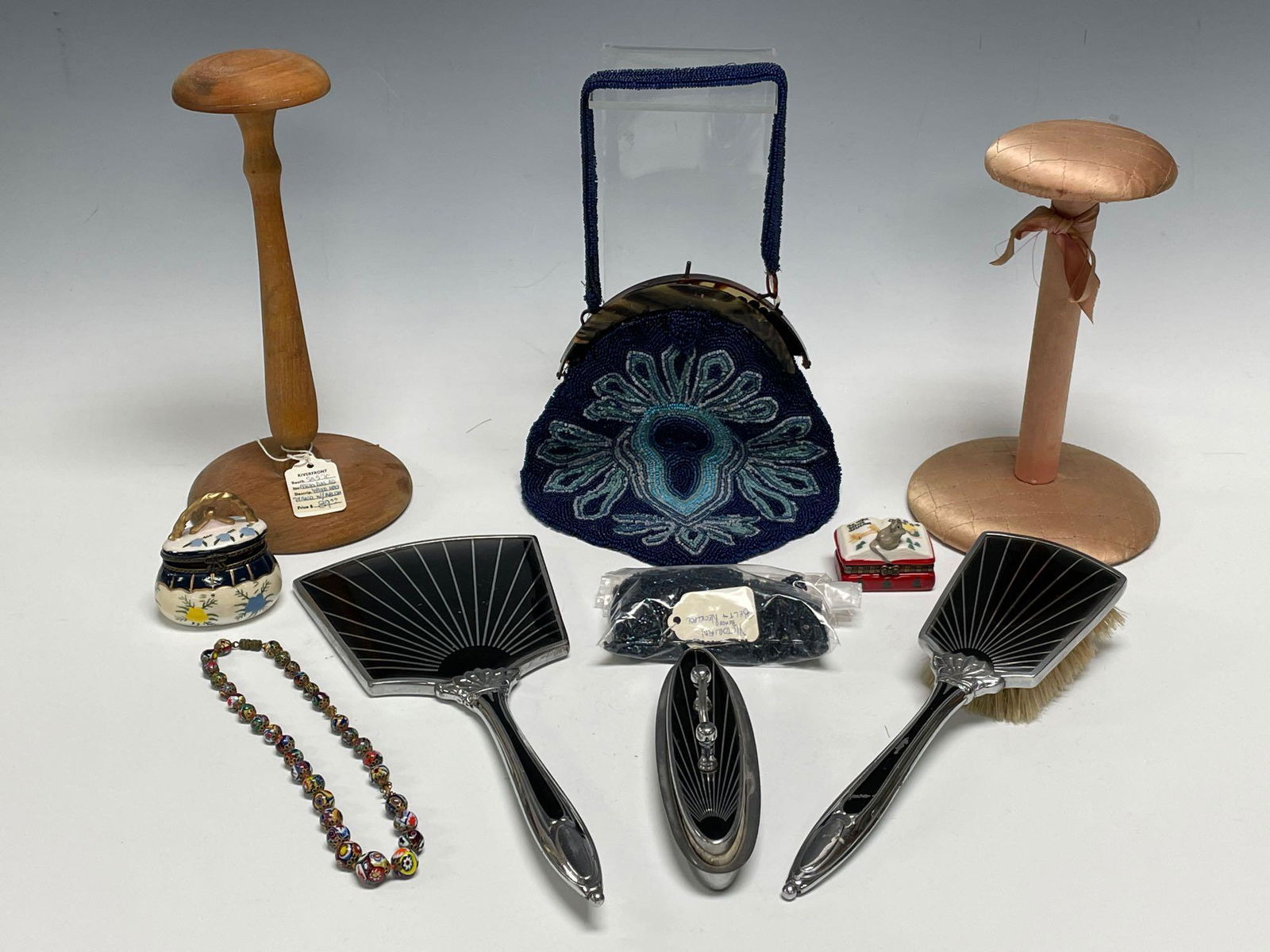 Art Deco Vanity Set, Hat Stands, Beaded Purse Ladies (1 of 12)