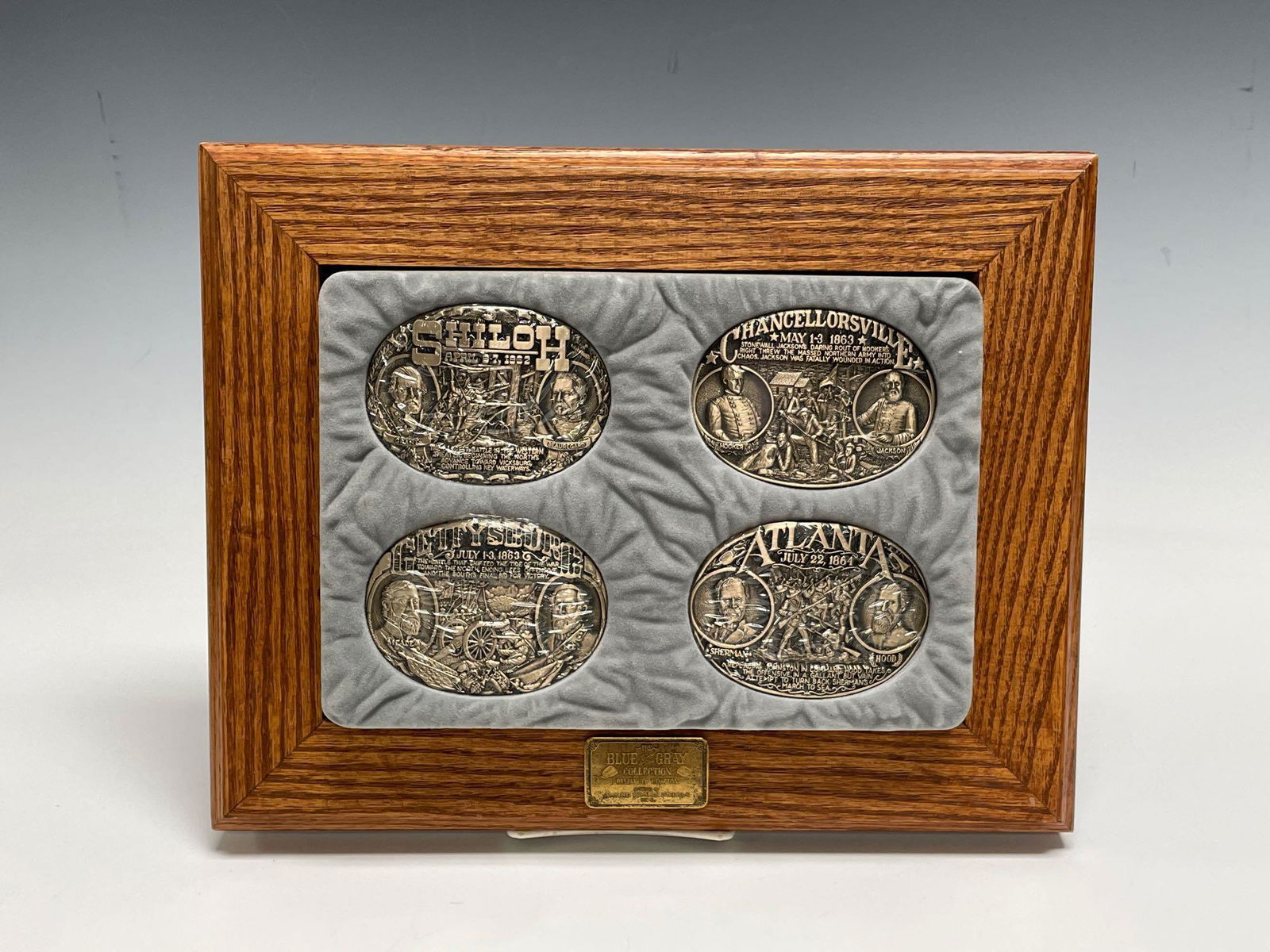Award Design Medals "The Blue and the Gray" Belt Buckle (1 of 11)