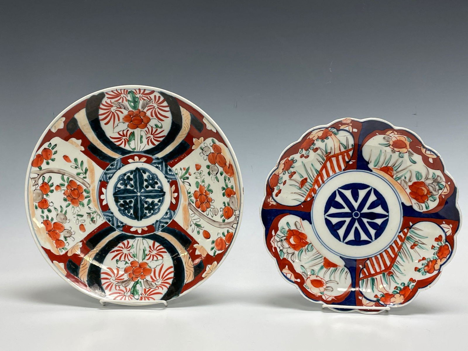 Two (2) Japanese Imari Porcelain Chargers / Plates (1 of 13)