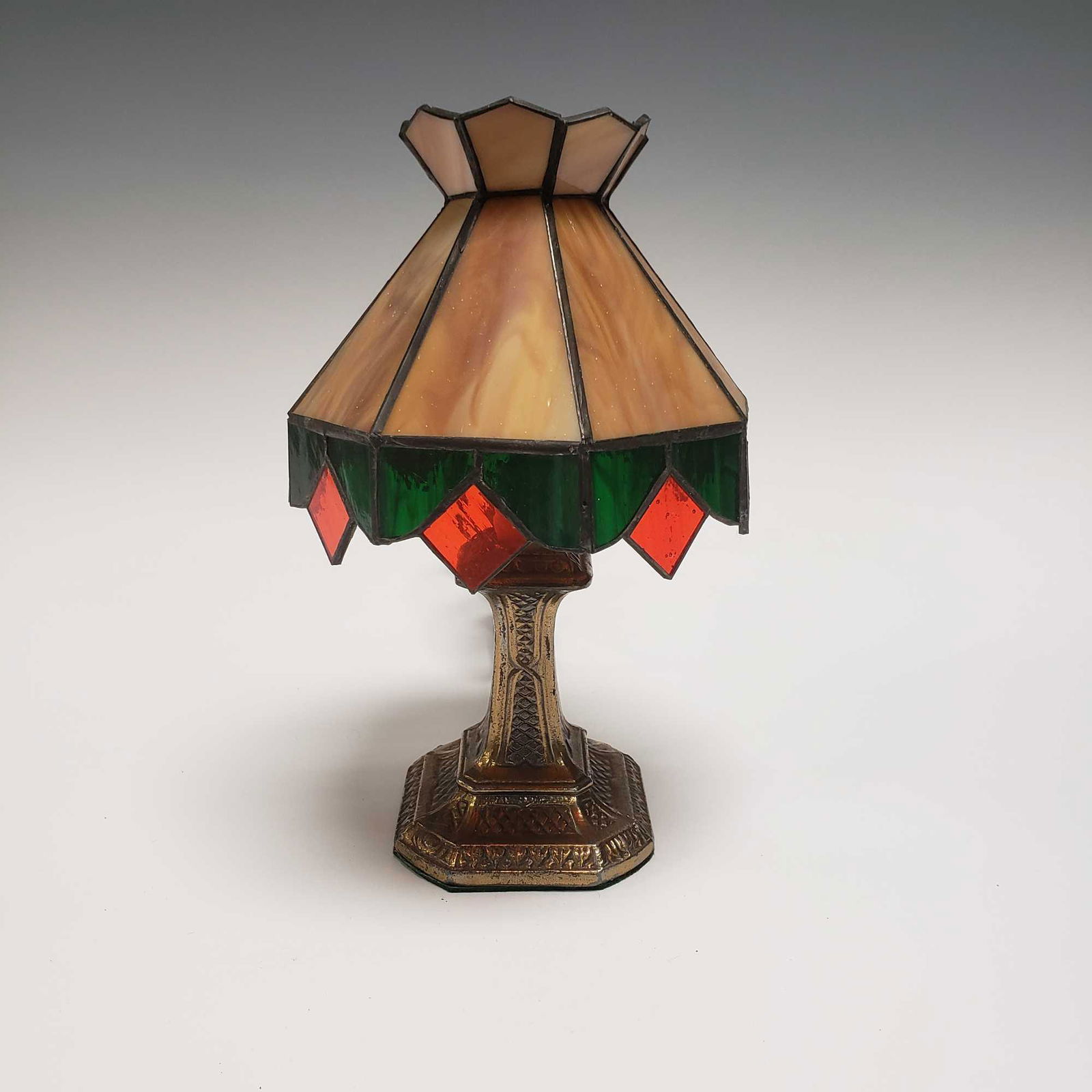 Boudior Leaded Stained Glass Lamp (1 of 18)