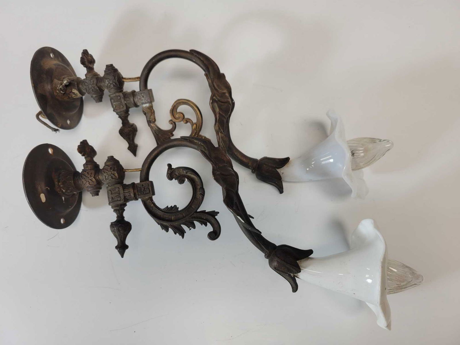 Pair of Art Nouveau Floral Lighted Wall Sconces (1 of 12)
