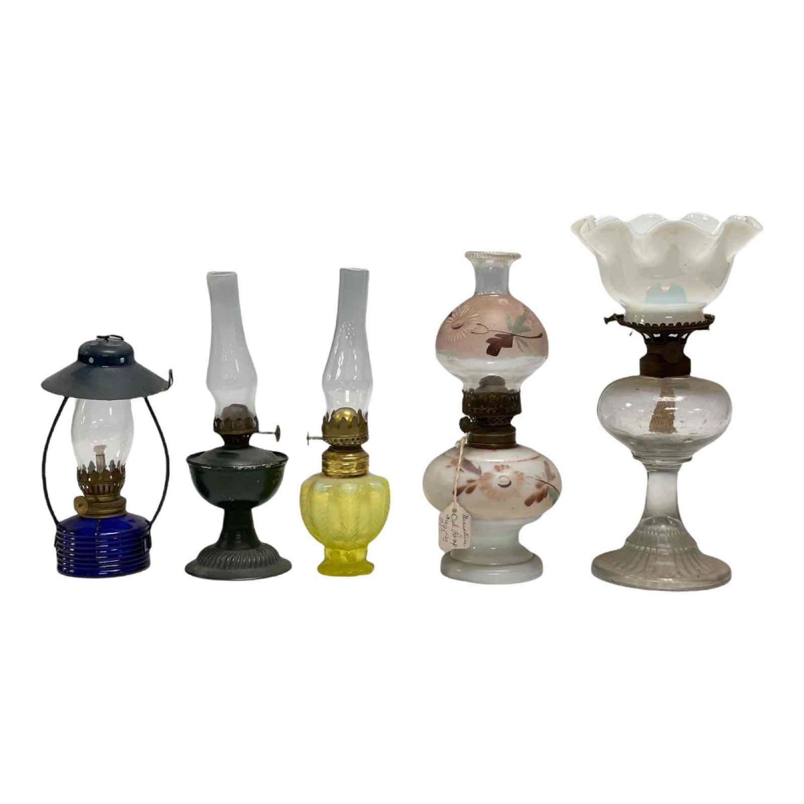 Five (5) Vintage Miniature Oil Lamps (1 of 20)