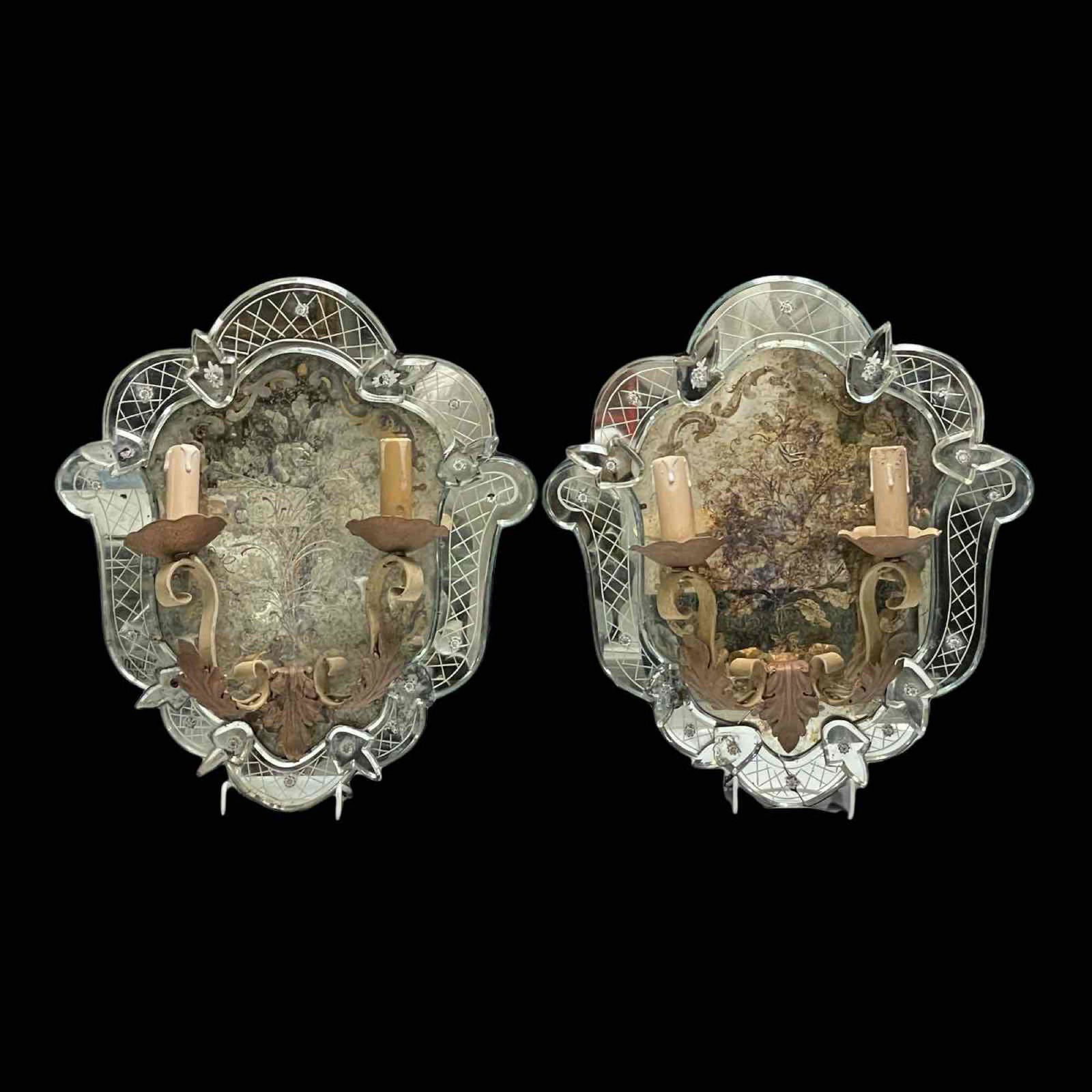 Pair of Classical Art Deco Mirrored Wall Sconces (1 of 17)