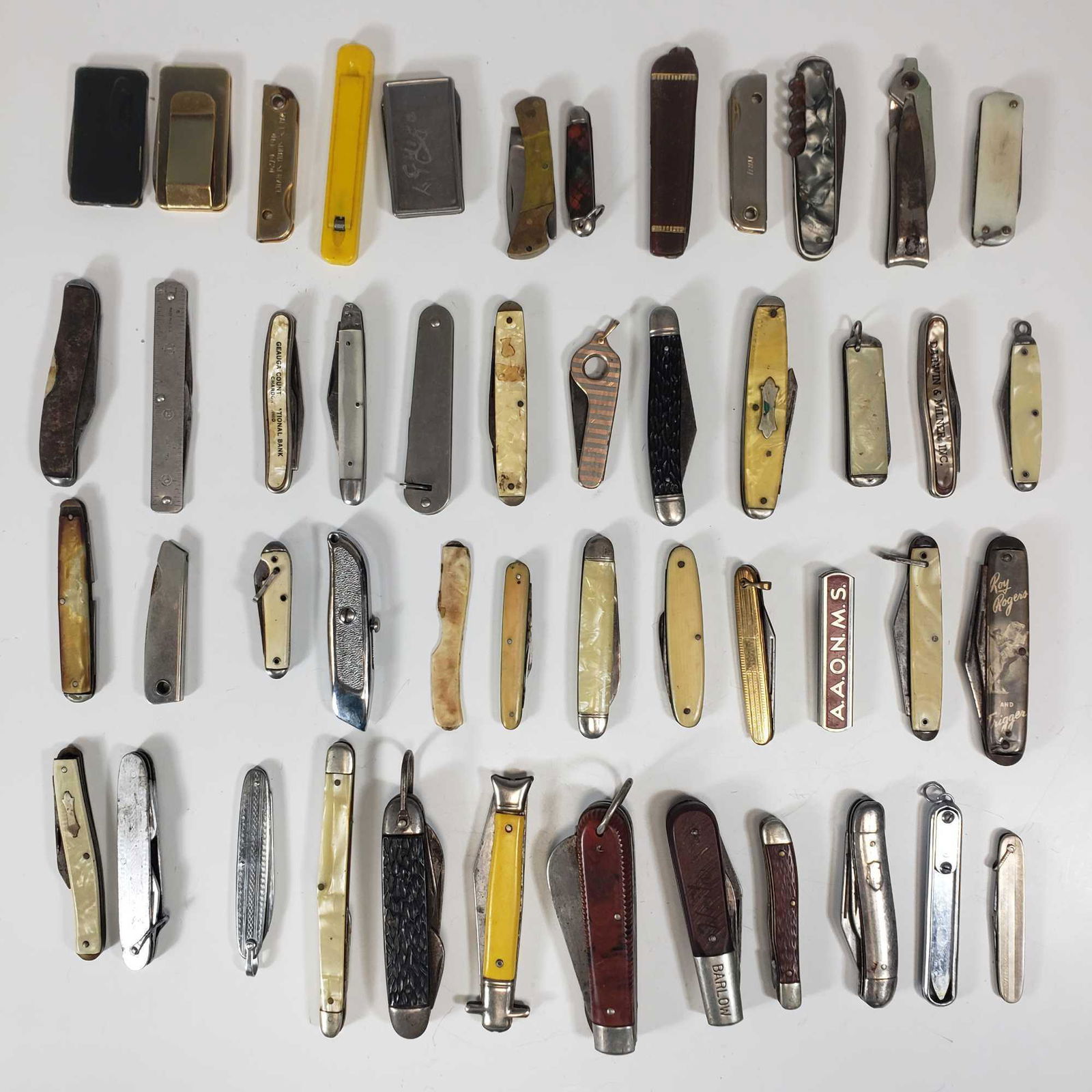 Large Collection of Vintage Pocket Knives (1 of 6)
