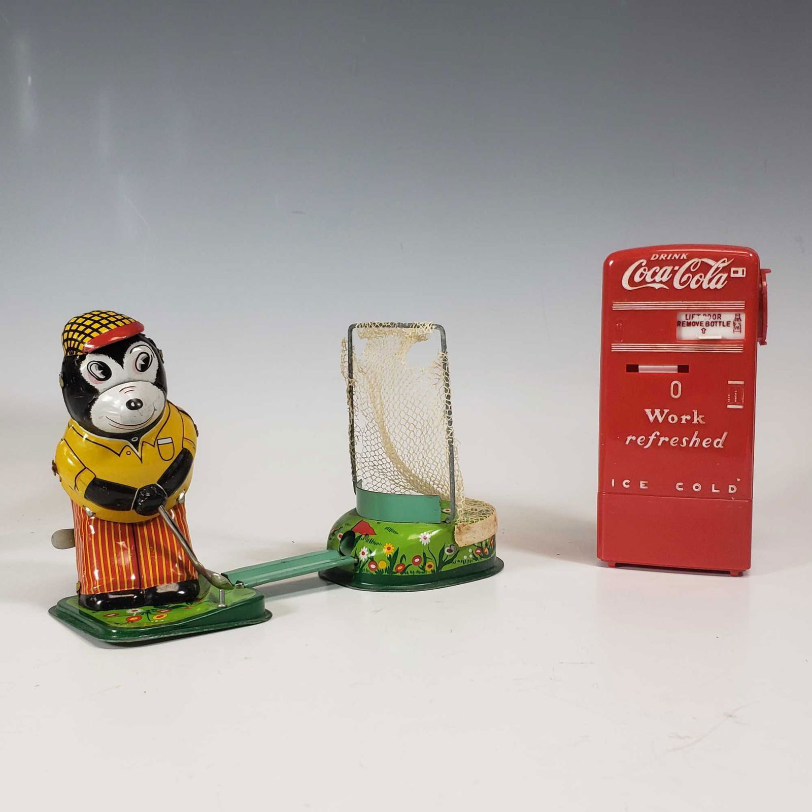 Vintage Coca Cola Bank and Mechanical Bear Golfer (2) (1 of 12)