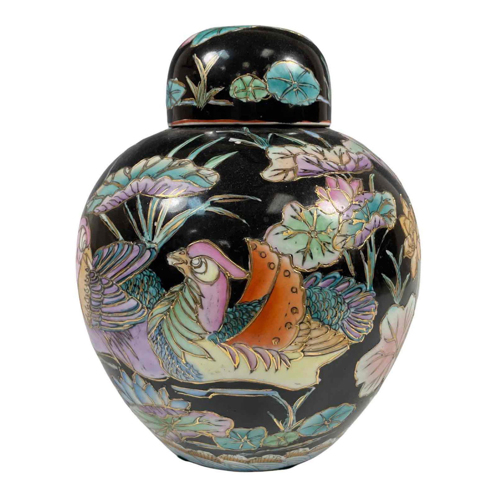 Large Chinese Porcelain Jar (1 of 19)