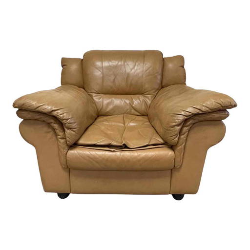 Overstuffed Leather Chair by American Signature (0468) on Mar 27, 2022 Premier Auction