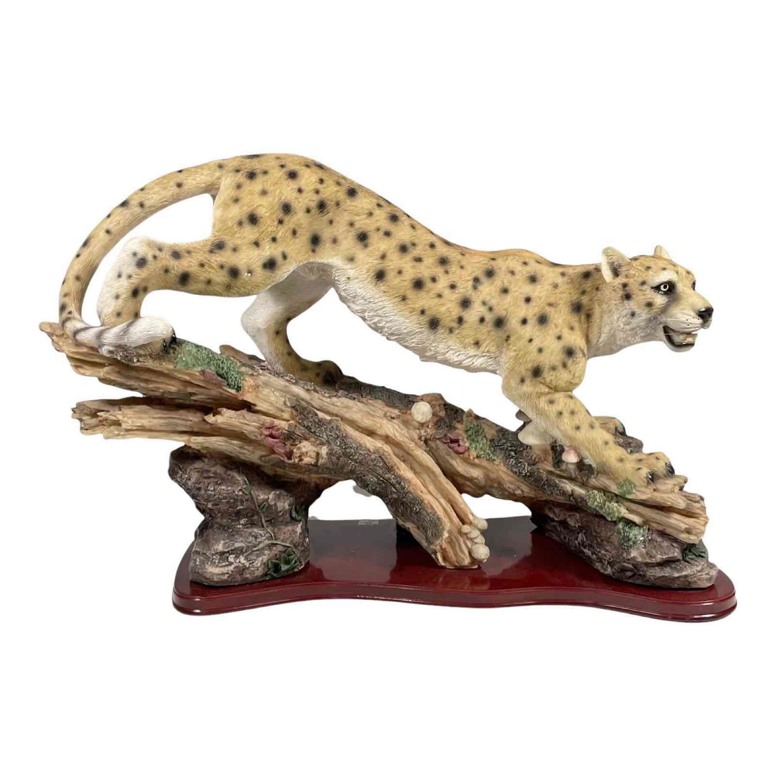 Large Hunting Cheetah Statue on Wood Base (1 of 18)