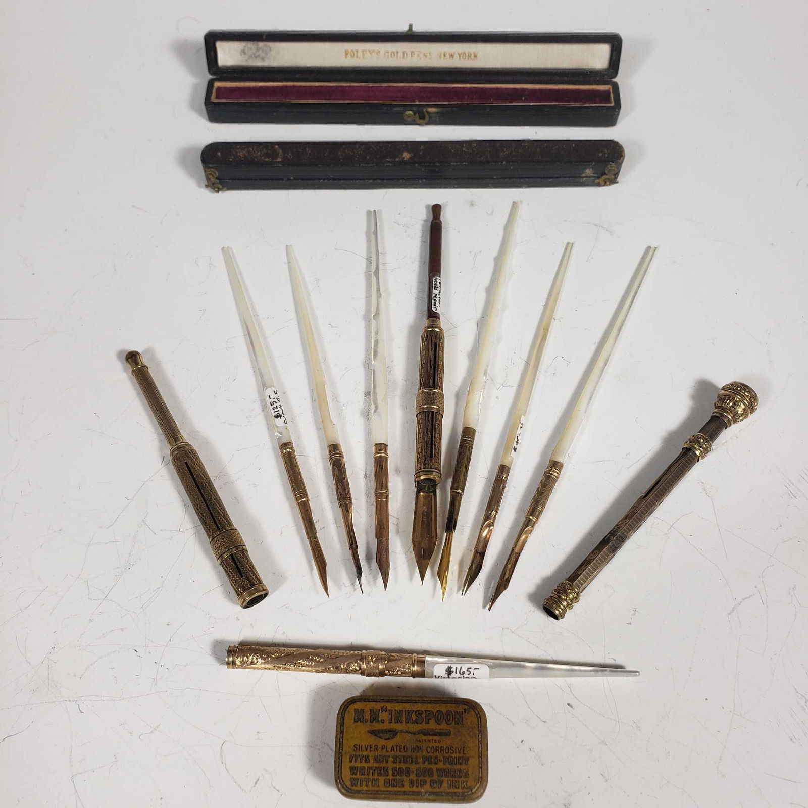 Fine Quality of Early Fountain Pens and Mechanical Pencils (1 of 12)