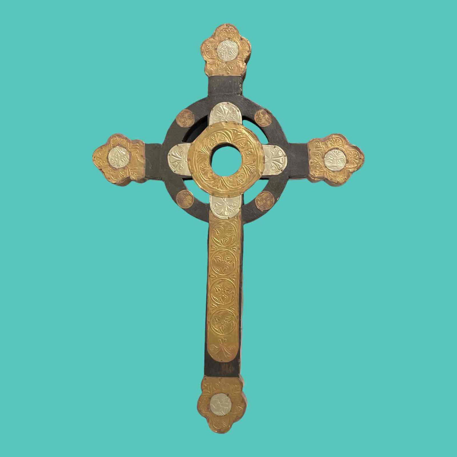 Hammered Metal Over Wood Celtic Cross Wall Hanger (1 of 20)