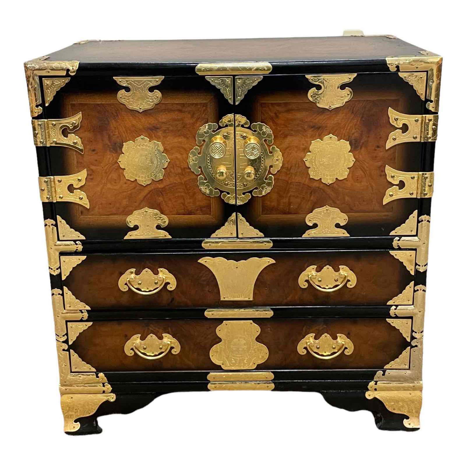 Large Koren Jewelry Chest (1 of 18)