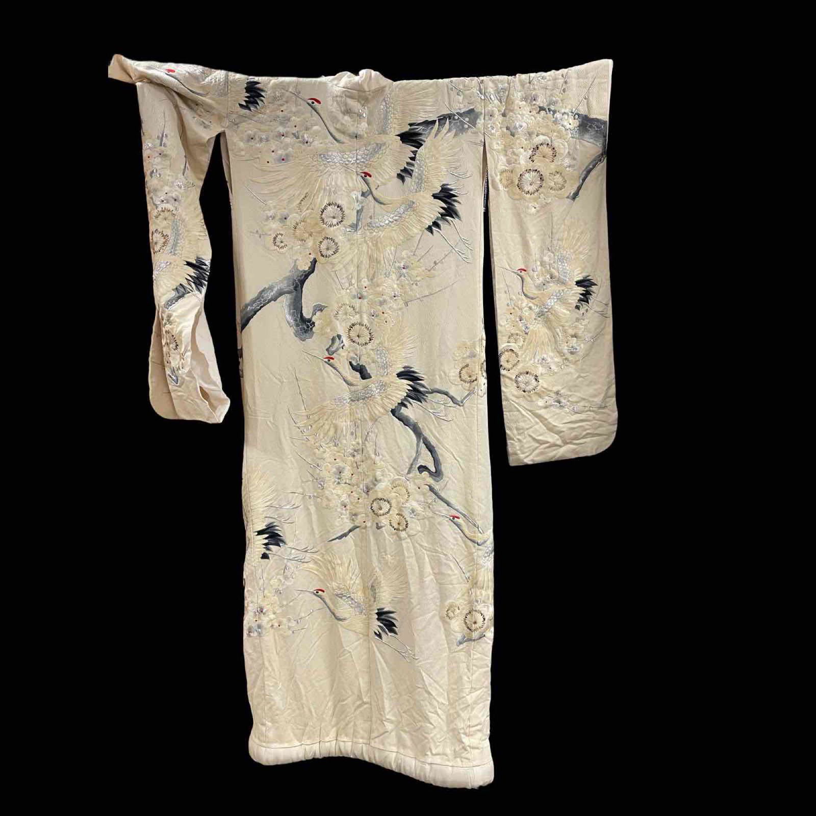 Large Vintage Silk Kimono (1 of 17)