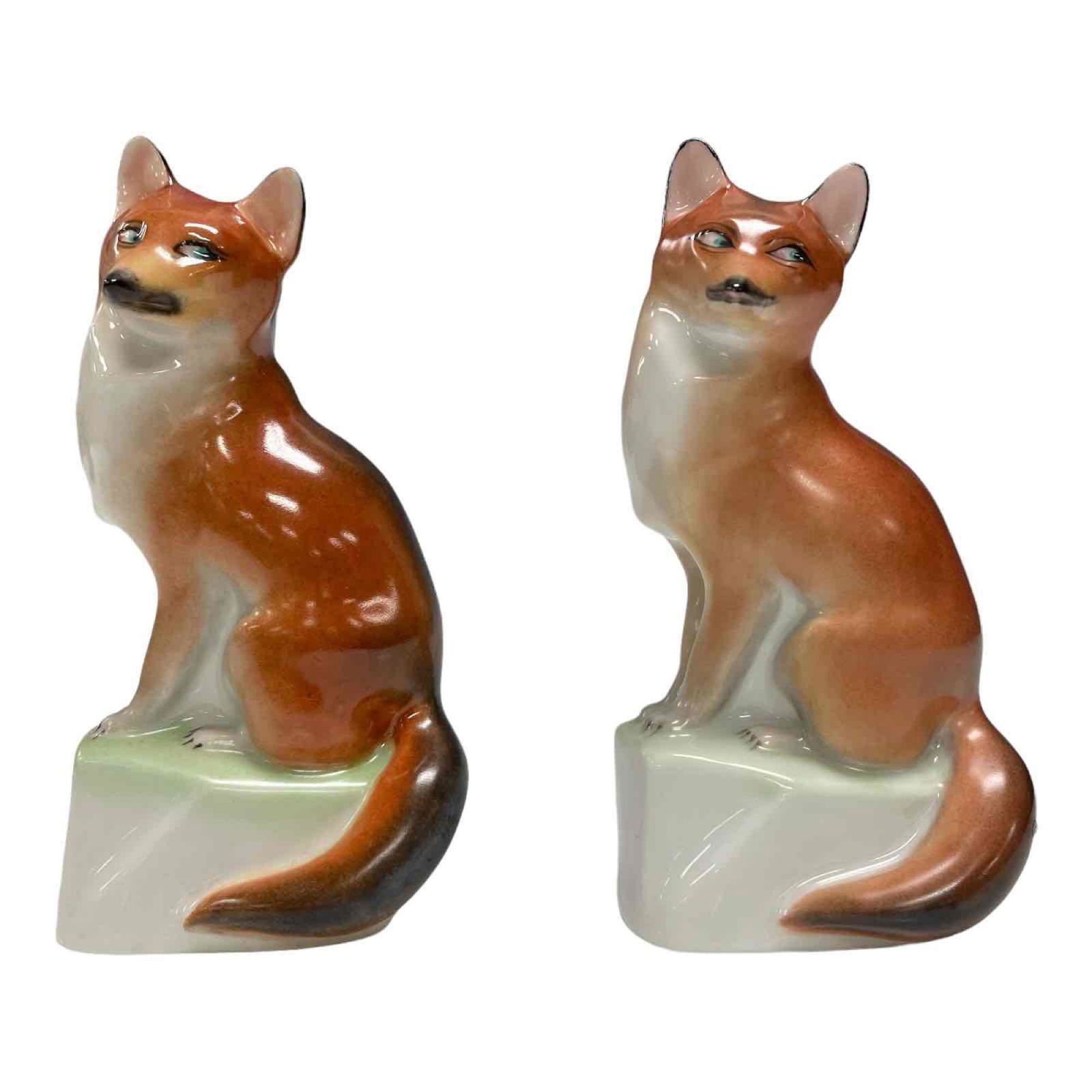 Two Herend Porcelain Fox Figurines (1 of 11)