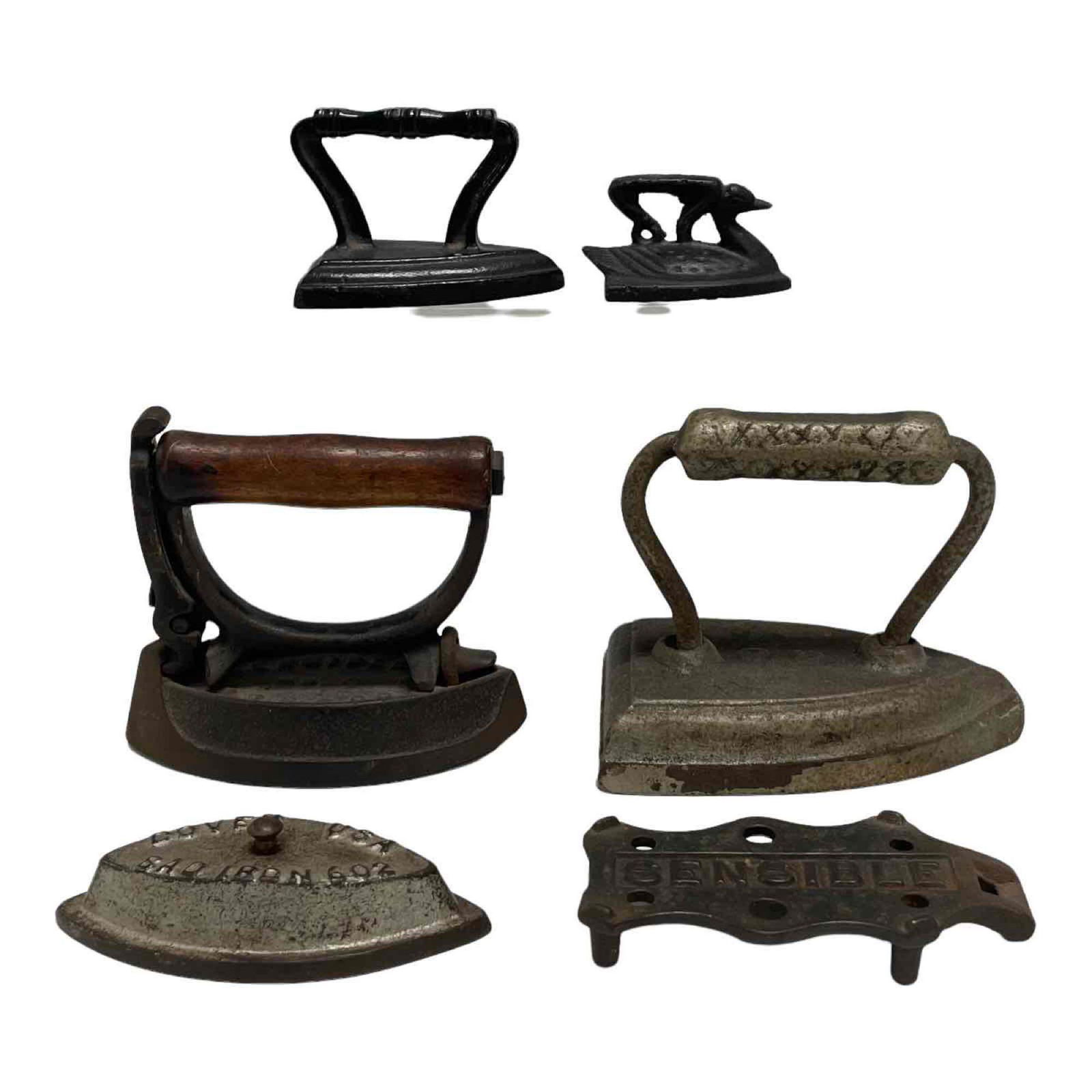 Cast Iron Toy Sad Iron Group (5) (1 of 20)