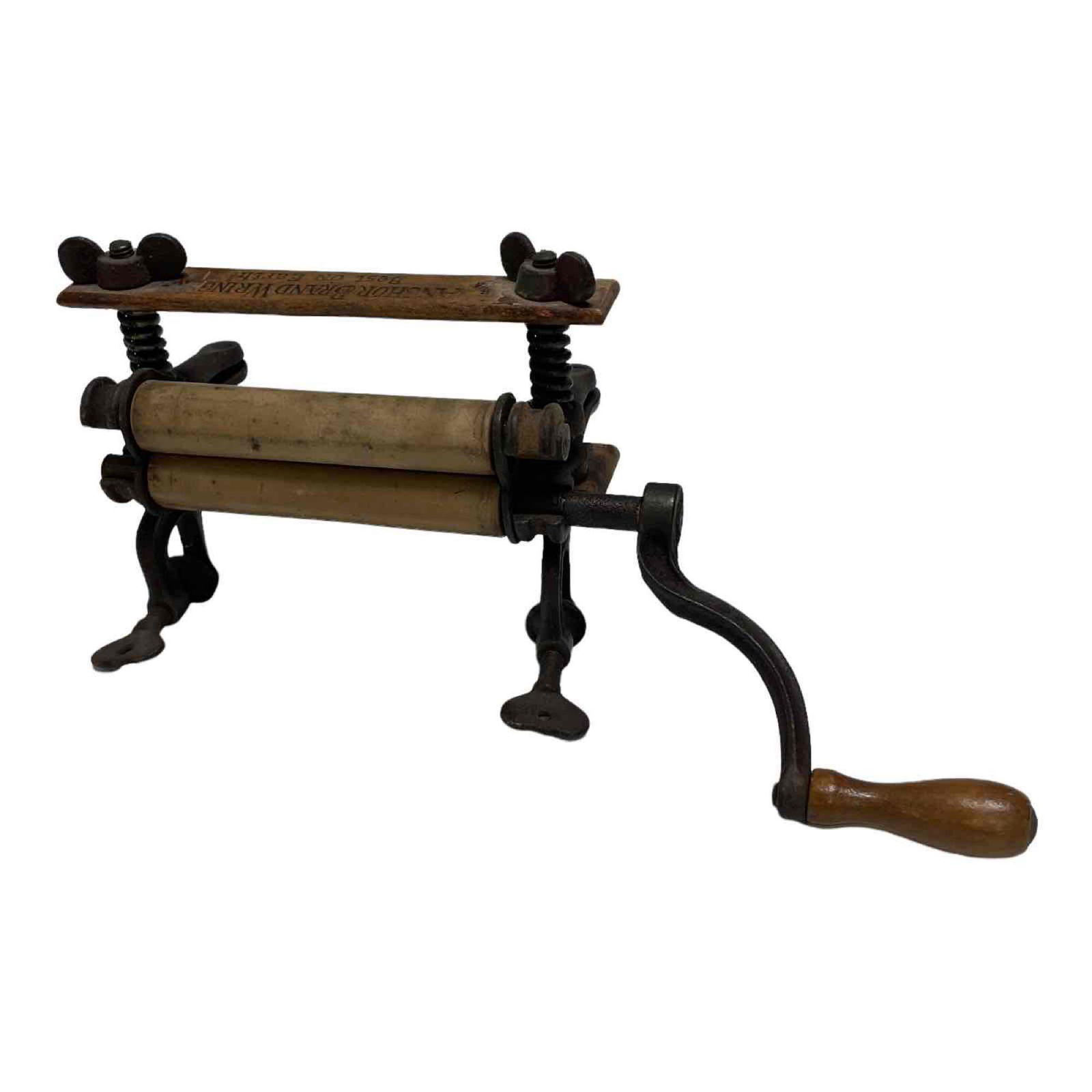 Salesman Sample Anchor Brand Wringer, Domestic #5 (1 of 16)