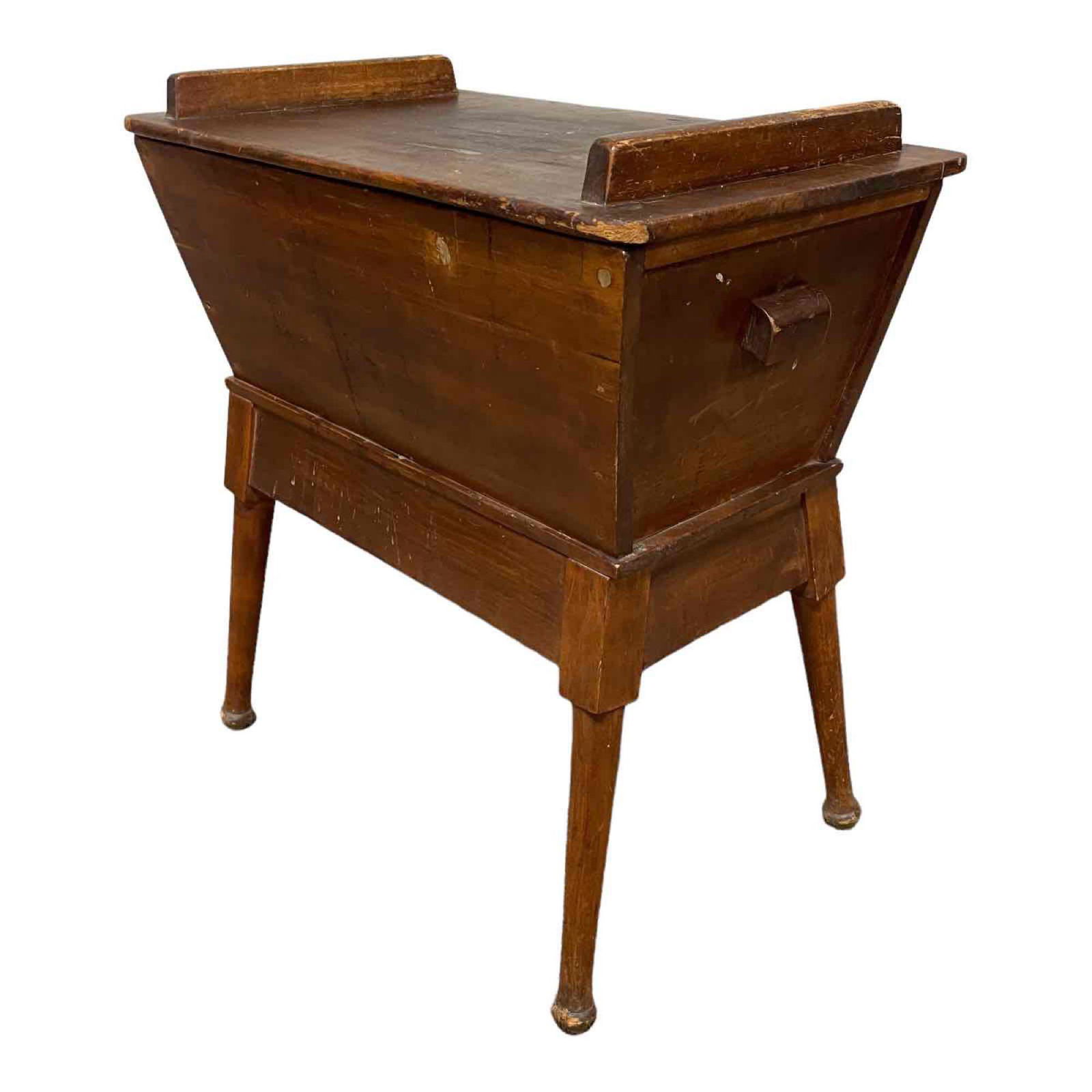 Early American Country Dough Box (1 of 20)