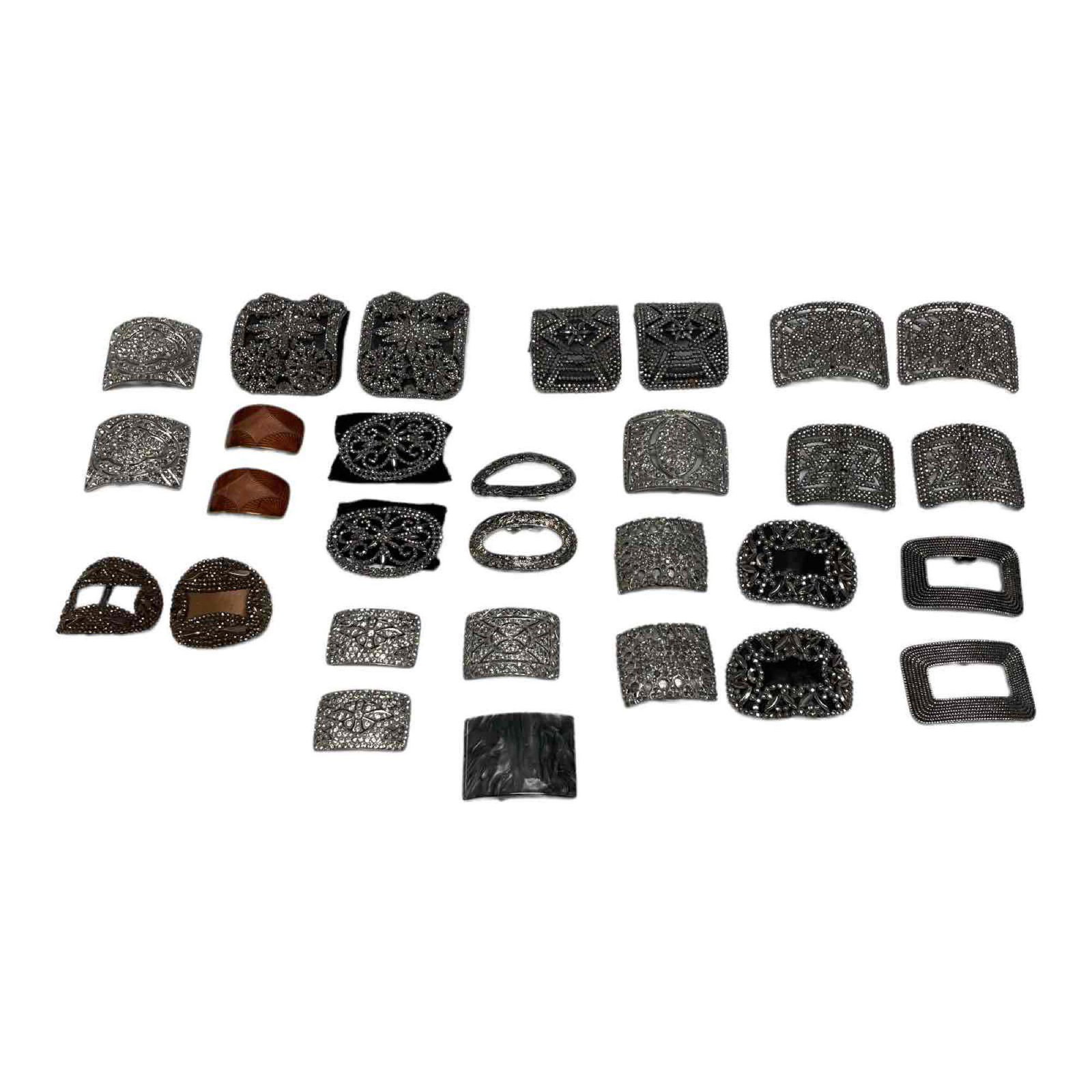 Group of 12 Rhinestone and Beaded Vintage Buckles: Group 12 vintage buckles and two singles as shown. Good used condition, see photos as shown.