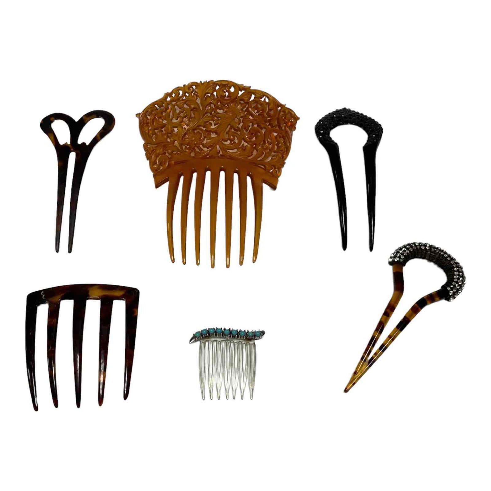 Group of Six (6) Vintage Ladies Hair Combs: Bakelite and decorative, as shown see photos. Good overall condition