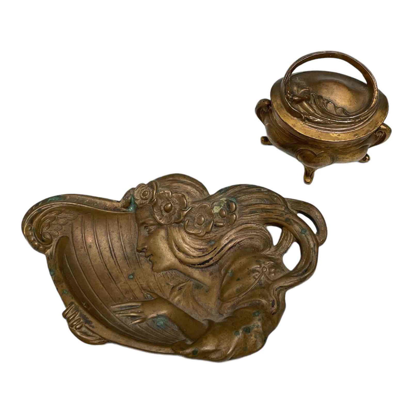 Two Art Nouveau Vanity Items - Lidded Ring Box and Tray (1 of 13)