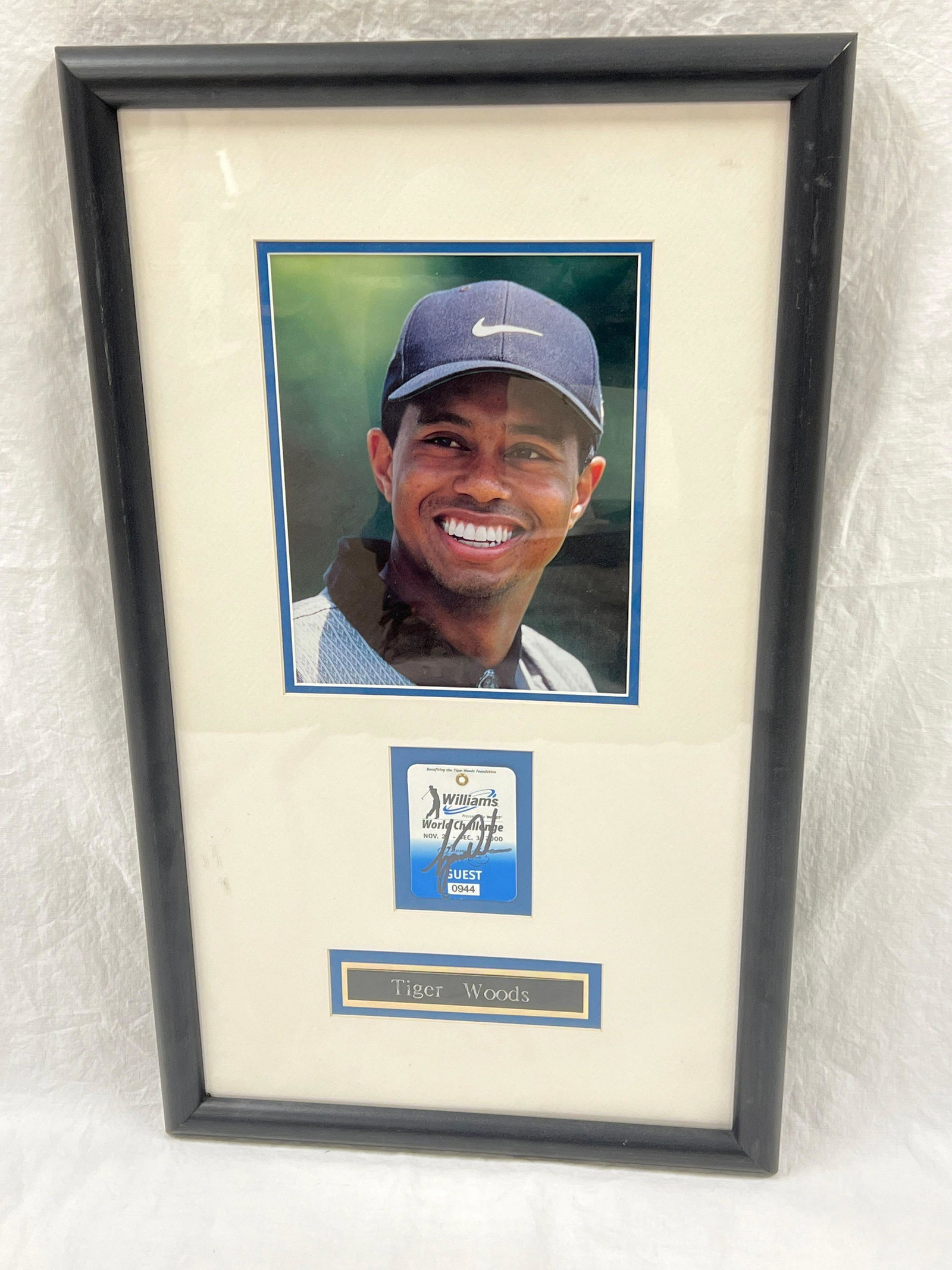 Tiger Woods Autographed 2000 Williams World Challenge Pass (1 of 8)