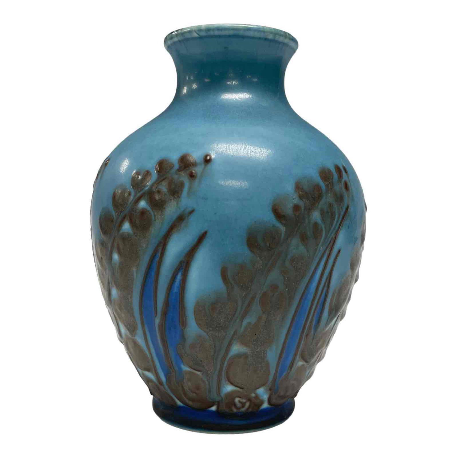 Elizabeth Barrett for ROOKWOOD Art Pottery Vase XXVIII (1 of 13)