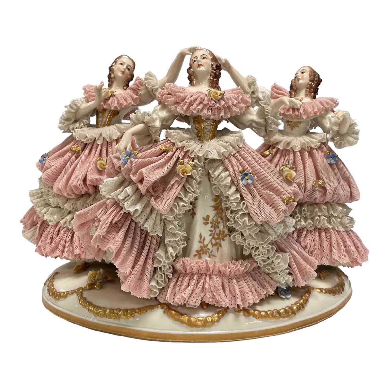 A Fine Porcelain Lady's Dancing Figural Group (1 of 20)