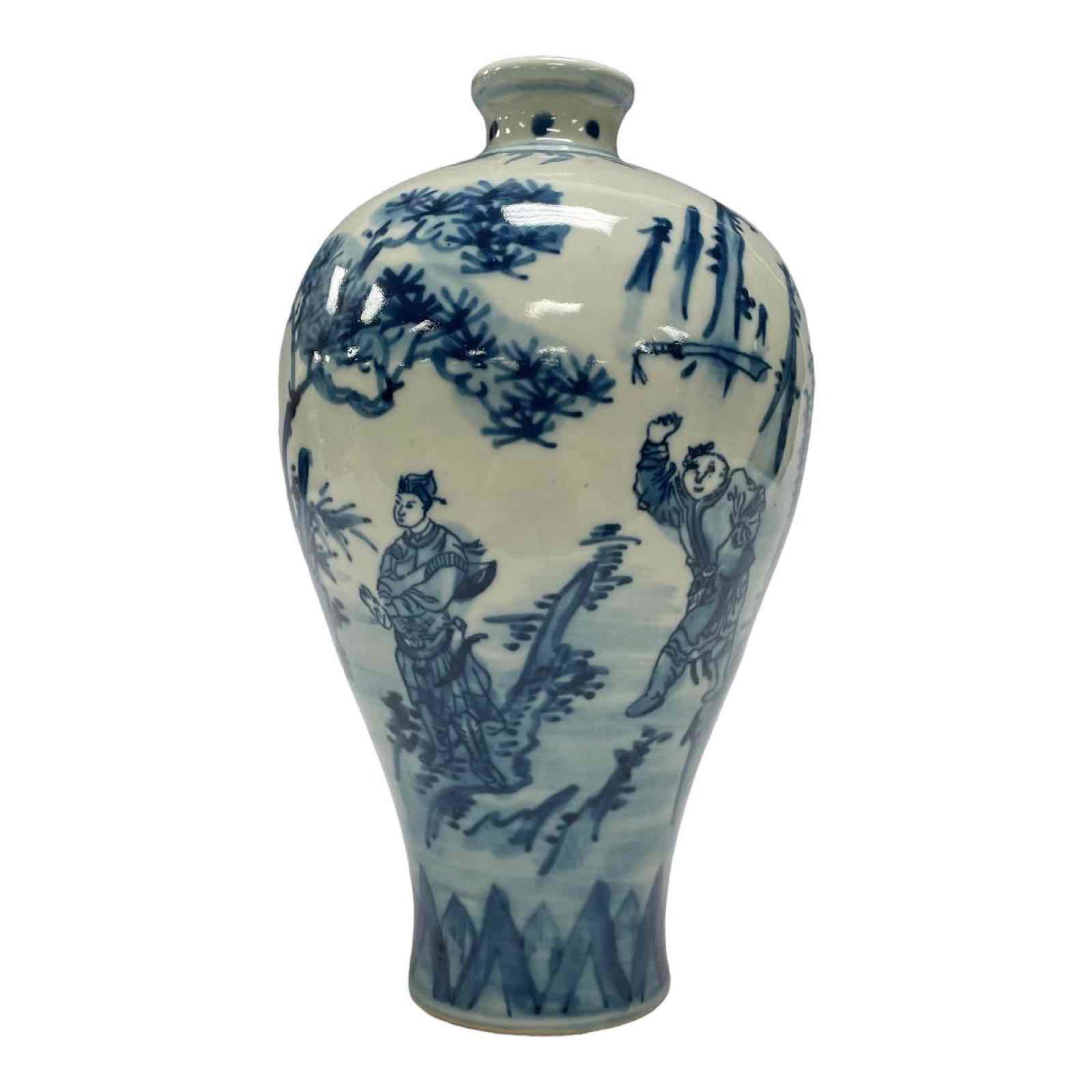 Chinese Blue and White Warrior Pictorial Vase: Early Chinese blue and white porcelain vase depicting 5 different figural characters with weapons and different postures. Also, having six character double ring stamp on bottom as shown. Measuring app