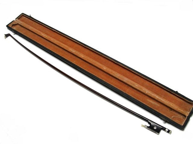 Good Snakewood Violin Bow In Single Case.: Condition good needs rehairing, case with wear. Ebony frog with pearl eye's
