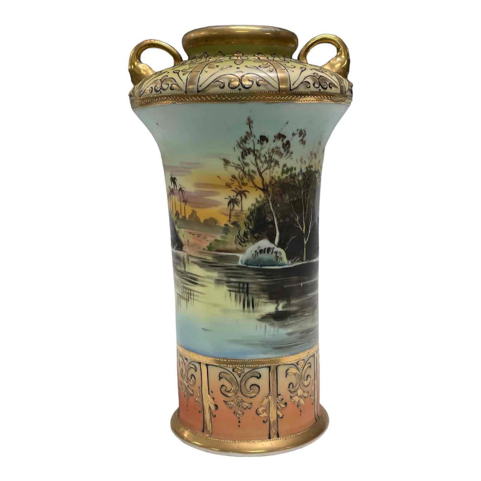 Hand Painted NIPPON Porcelain Parcel Gilt Vase (1 of 13)