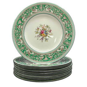 WEDGWOOD Florentine Green Border Dinner Plates (1 of 20)