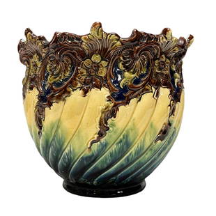 Majolica Austria Julius Art Nouveau Jardiniere: Great planter jardiniere excellent art nouveau design colors. Good condition does have some signs of use or age, see photos. 9" tall with 10.5" dia