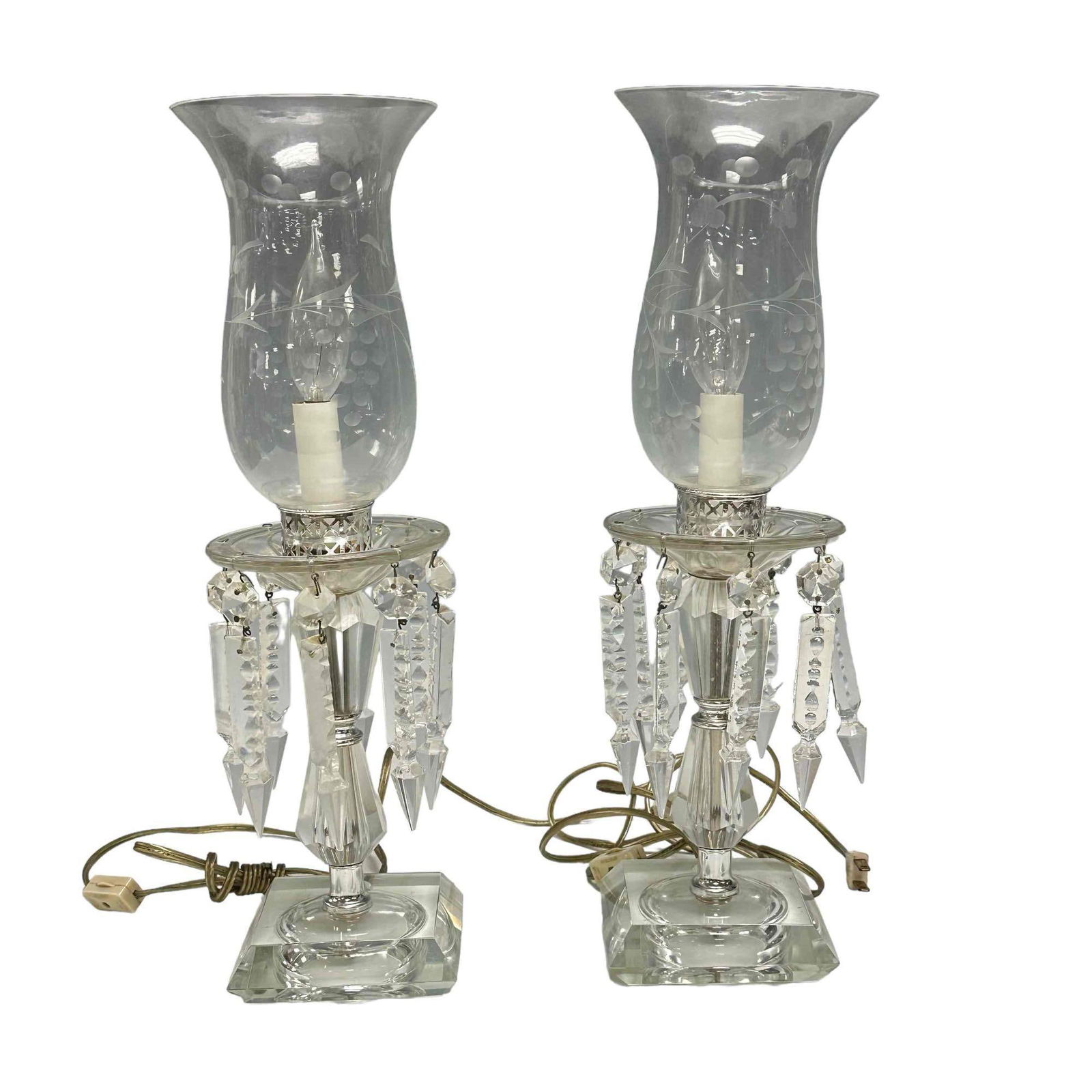 Pair of Electric Mantle Luster Hurricane Lamps (1 of 16)