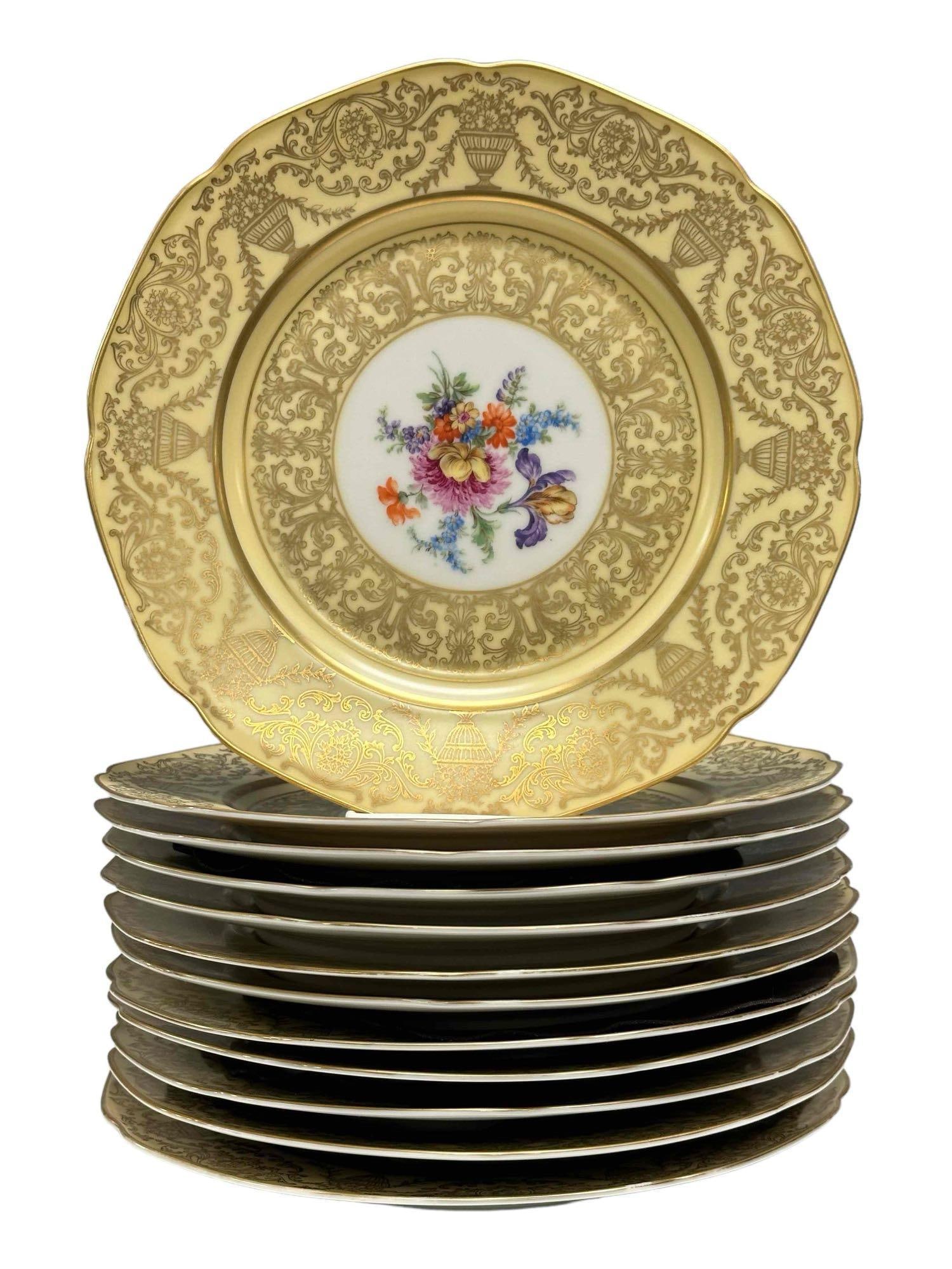 P.T. Tirschenreuth Bavaria Dinner Plates Studio Decorated (12) (1 of 13)