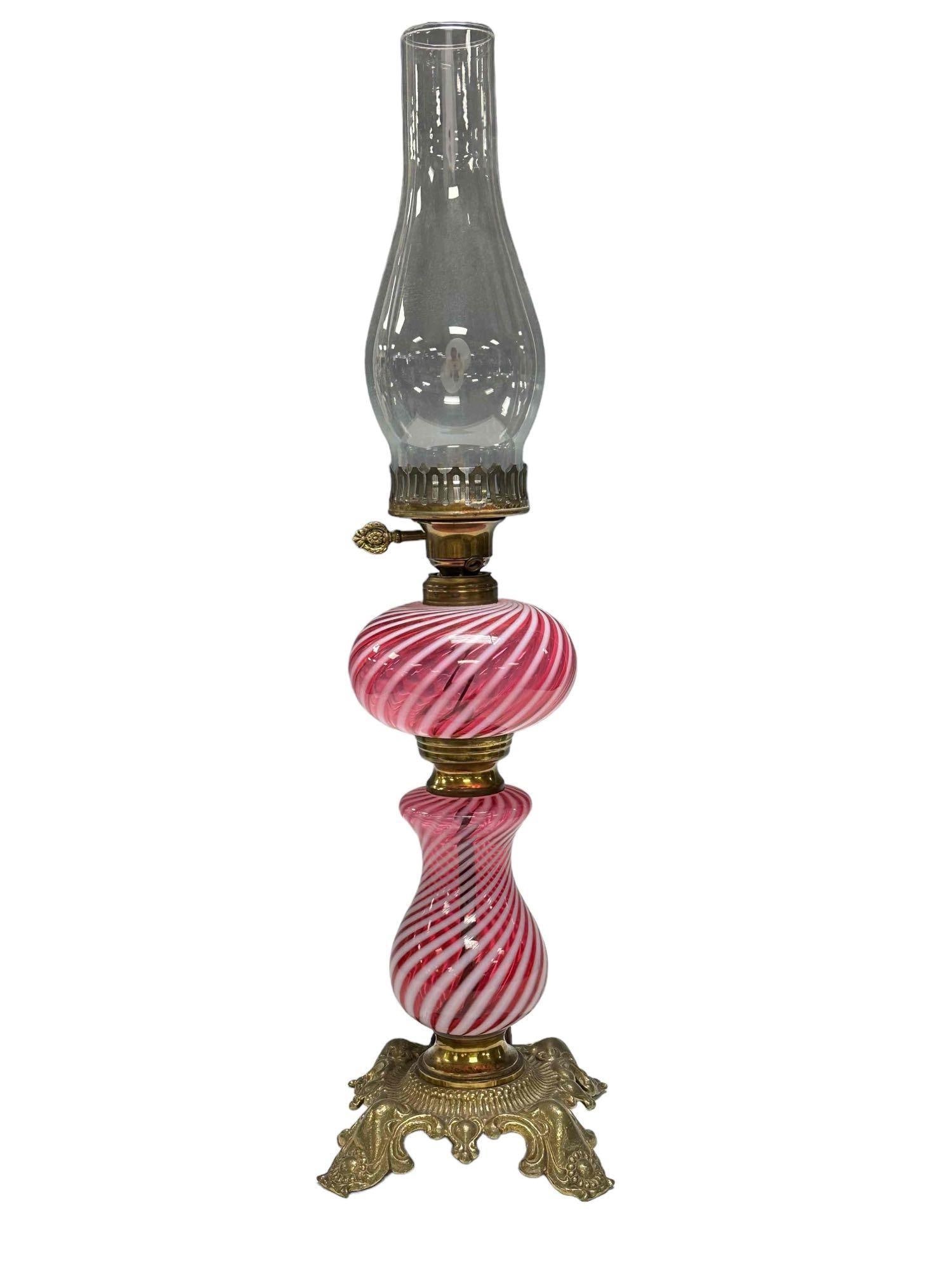 FENTON Cranberry Swirl American Art Glass Lamp (1 of 20)