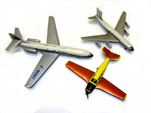 Rare Dinky 710, 997 & CIJ France Airplanes: Vintage Rare Old CIJ Toy Company 1/300 Scale Die cast Toy Caravelle 2 engine Jet Aircraft, Sold Aboard Air France Flights, Factory decal application, Good overall The body of the plane is white and th
