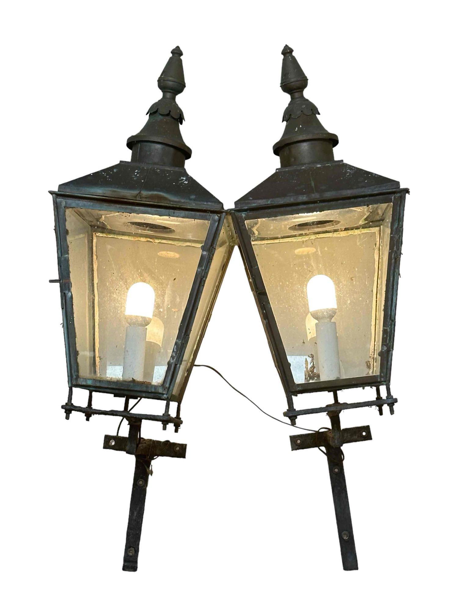 Pair of Architectural Carriage Style Barn Coach Lanterns (1 of 15)
