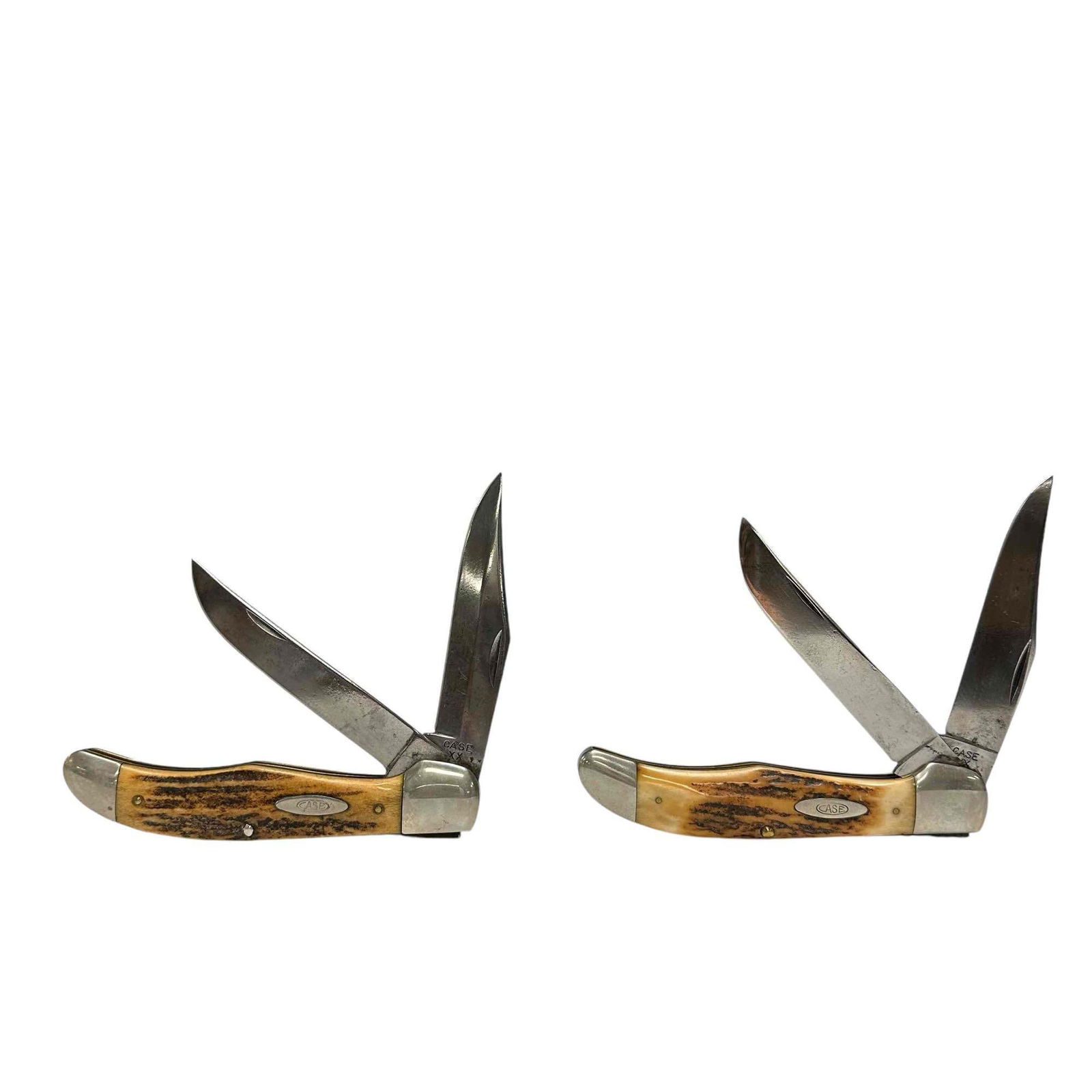 Two (2) Case XX 5265 Folding Hunter Knives w Stag Handles (1 of 20)