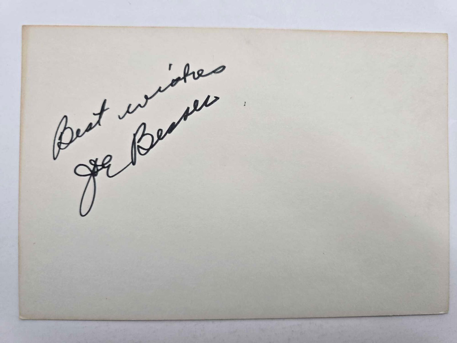 Joe Besser autographed index card: Country: USA Size: 4 x 6 Condition: A- Year: 1973 Stars: Notes: "Three Stooges"