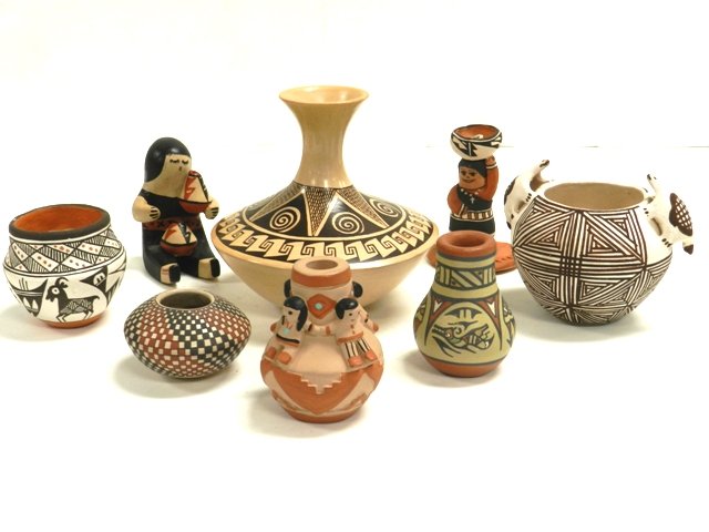 Acoma Pottery Collection Margaret & Luther: Including Nona Naha 4" vase, Mea Sheilds, Margaret & Luther 2" jar, Jules Moca and more. All in good condition. Nice group of Southwest pottery from various artist.