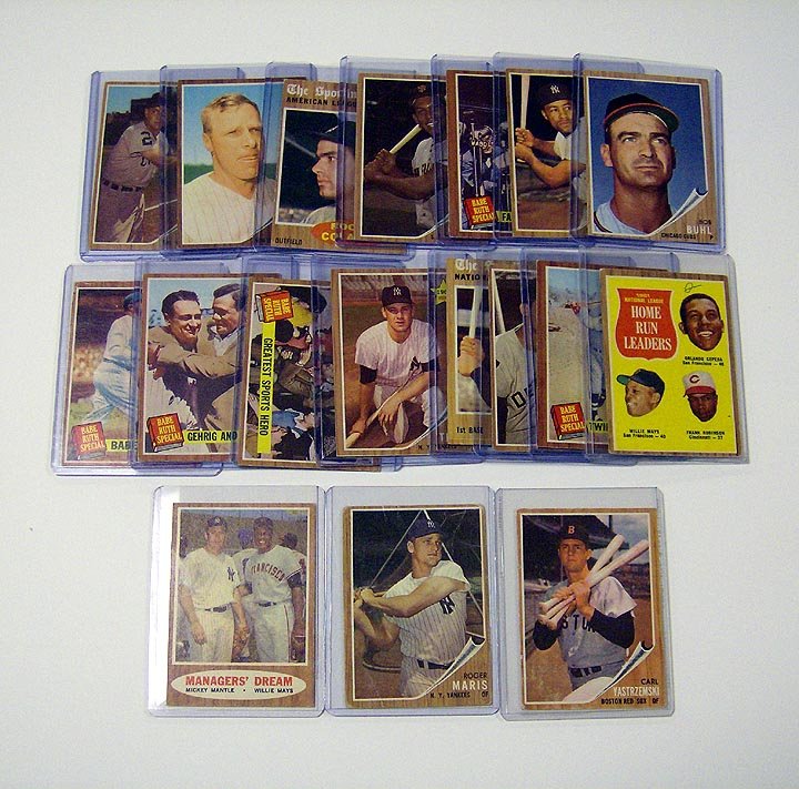 1962 Topps Baseball Lot of 18 With Stars: Lesser grade, G-VG, with the difficult #1 Maris, Yaz, Rocky, and Managers’ Dream (Mantle/Mays)