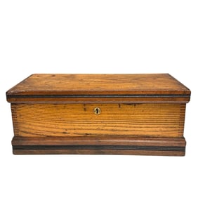Early American Oak Carpenter's Box