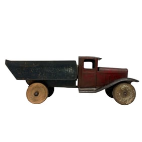 Early American Wyandotte Pressed Steel Dump Truck