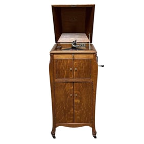 VICTOR Talking Machine American Oak Victrola