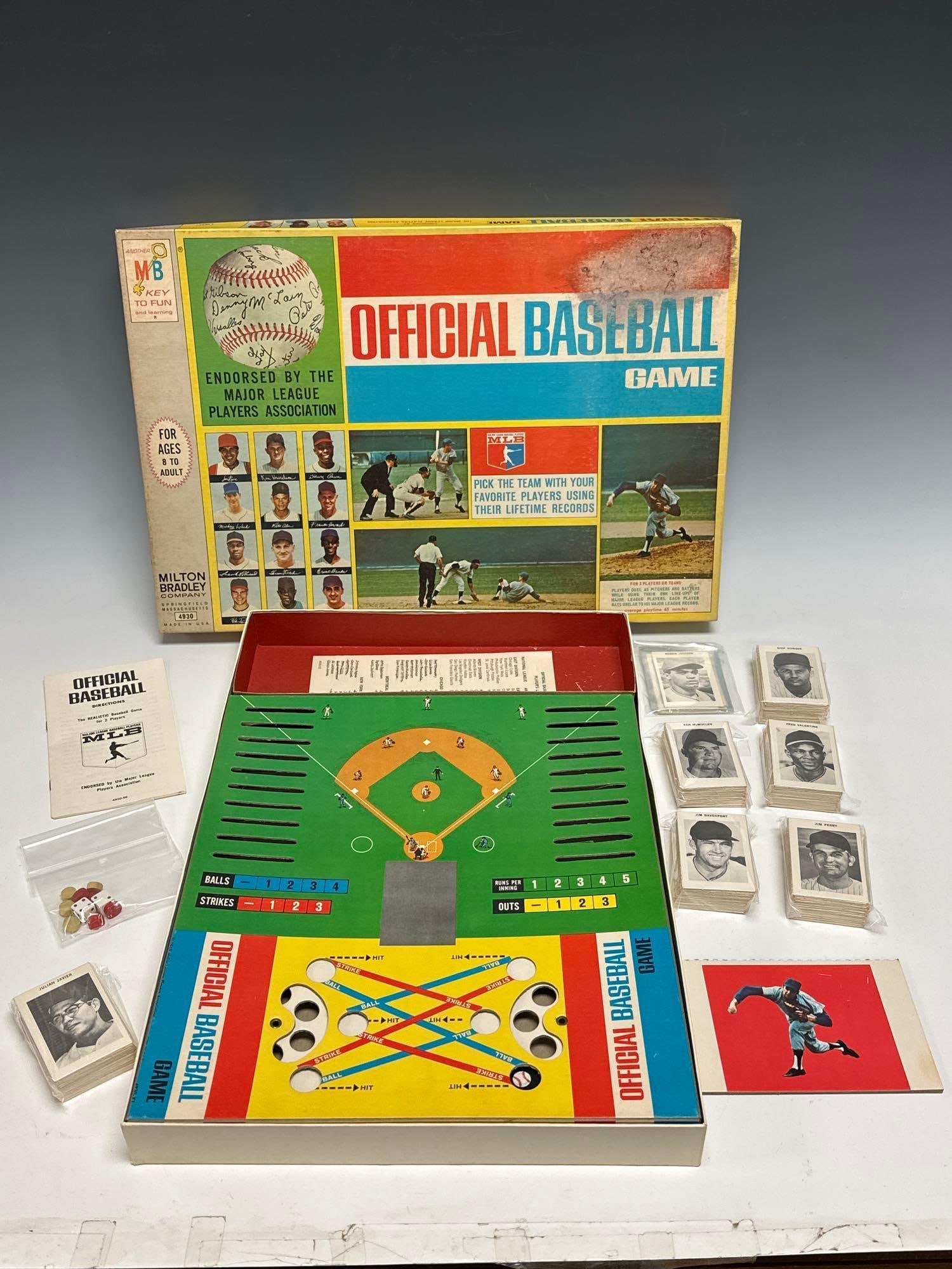 1969 Milton Bradley Baseball Game with Cards and Pieces (1 of 17)