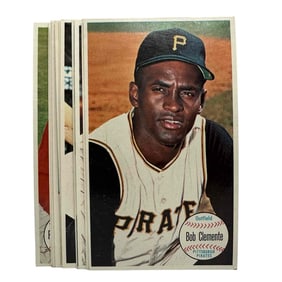 Dozen 1964 Topps Giants Cards with Mantle, Clemente, Kaline, Killebrew +