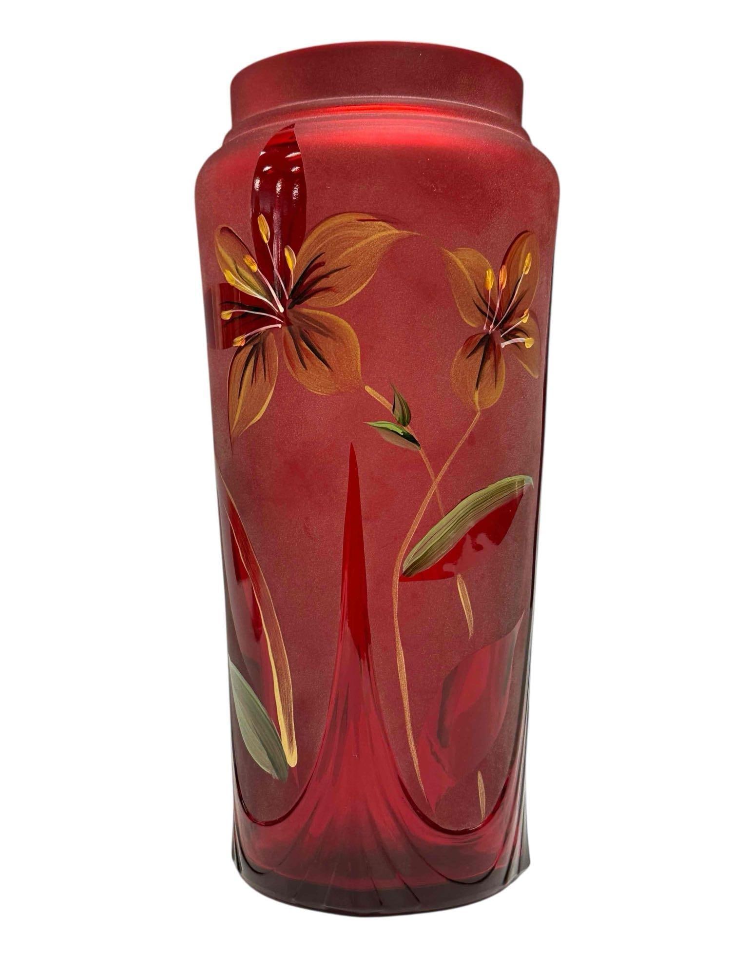 Artist Signed FENTON Art Glass Vase (1 of 17)