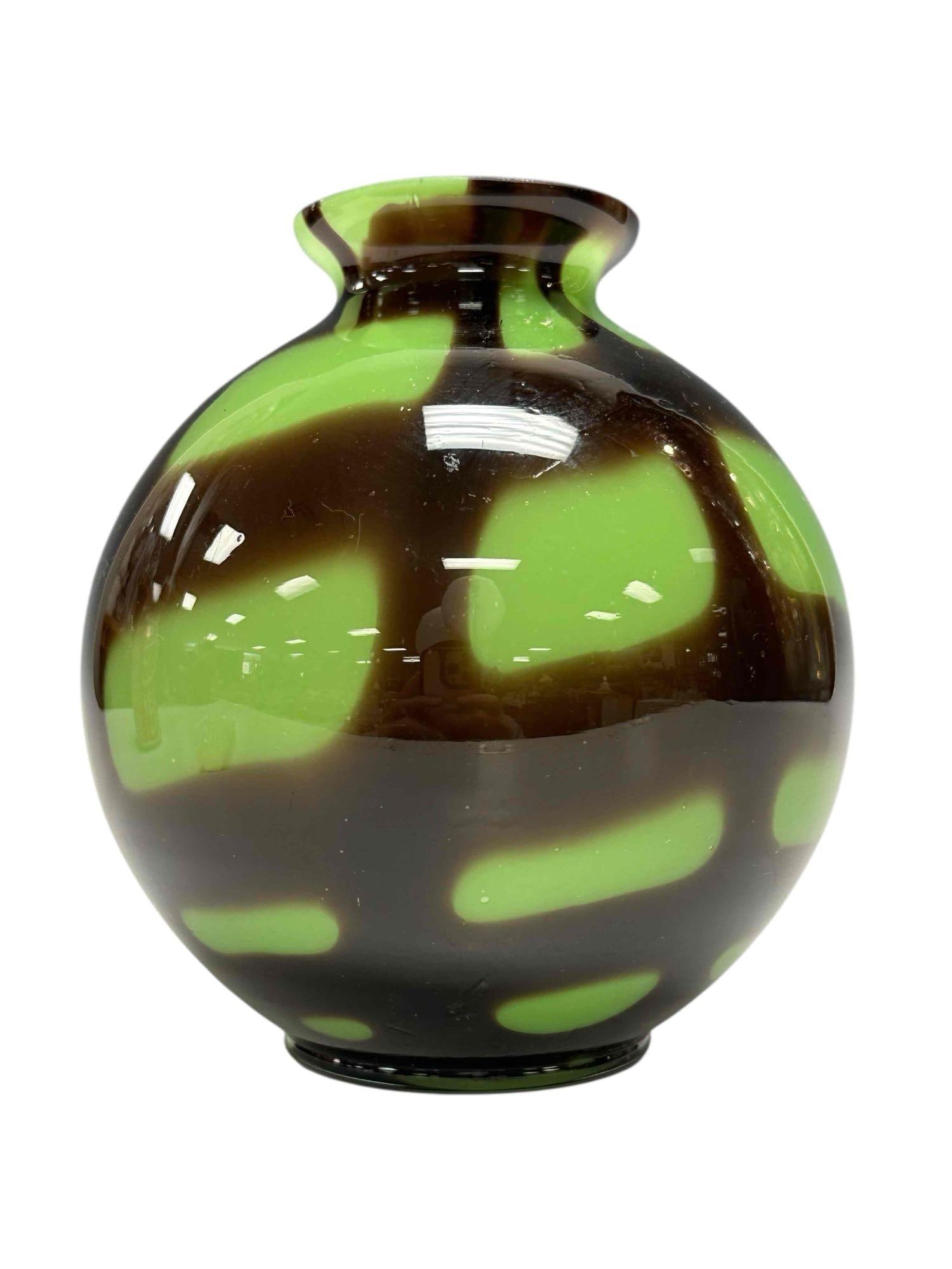 1925 Art Deco Czech Art Glass Vase (1 of 14)