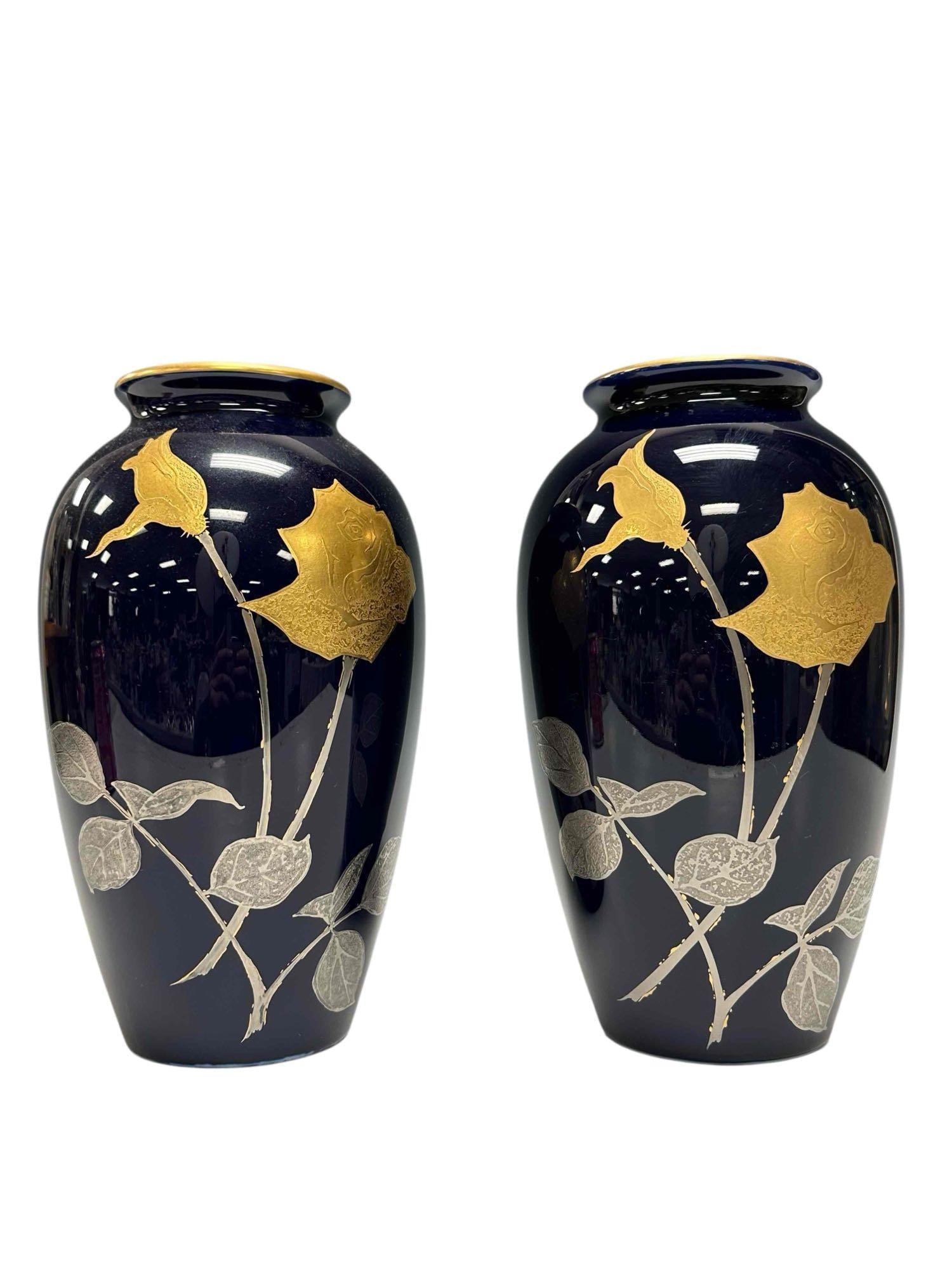 A Fine Pair of Okura Japanese Vases (1 of 14)