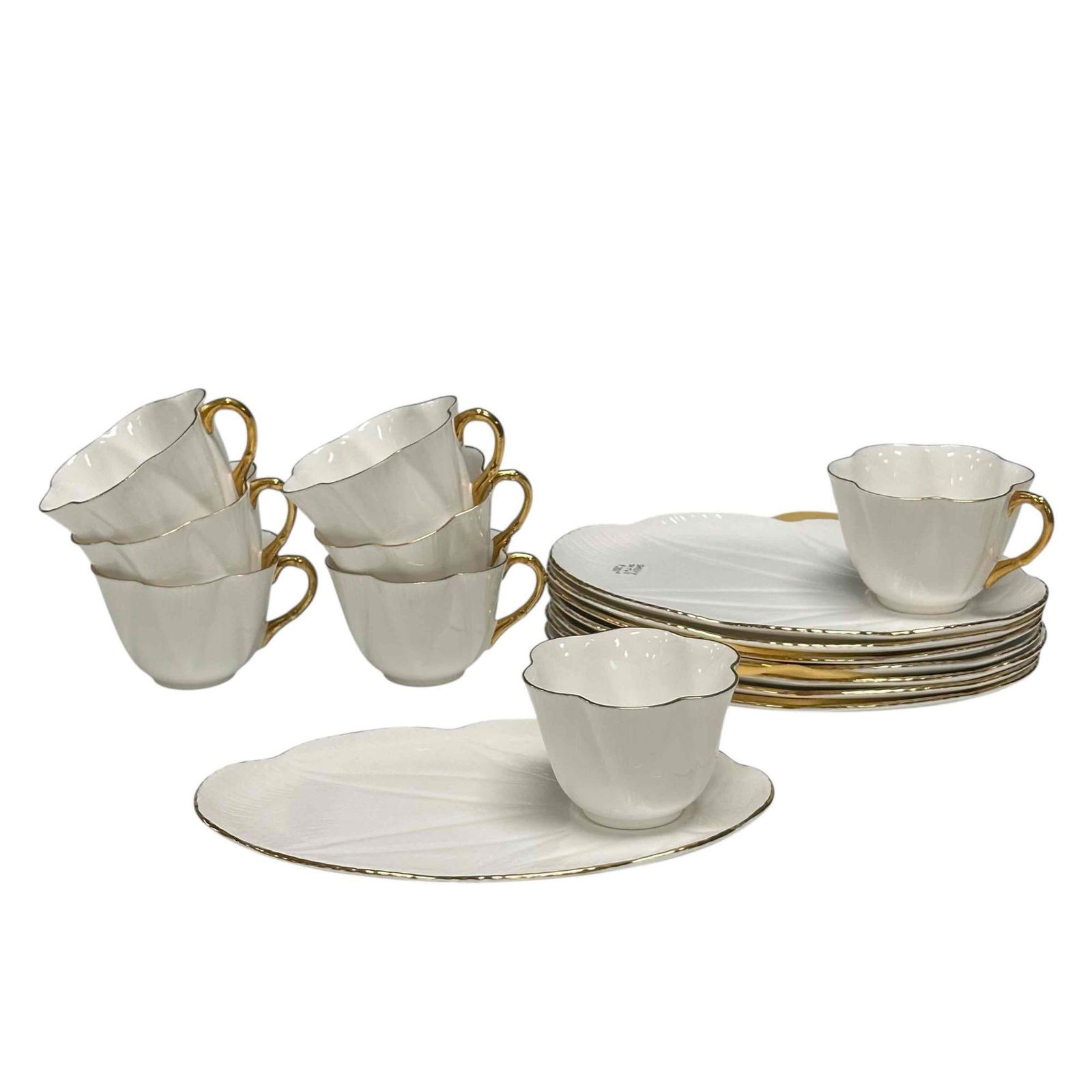 Shelley China "Regency" Luncheon Desert Set Shell Motif (8 pcs) (1 of 11)